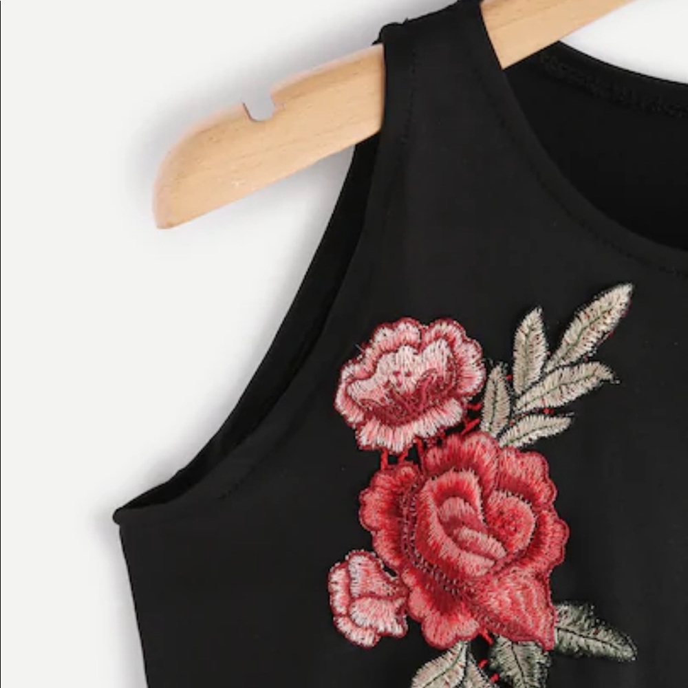 Crop top - Picture 2 of 2
